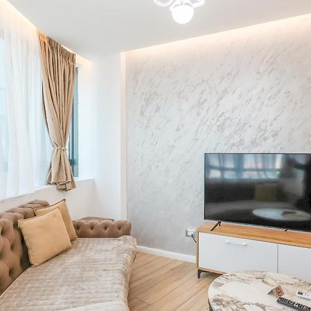 Premium Apartment In The Center 地拉那 外观 照片
