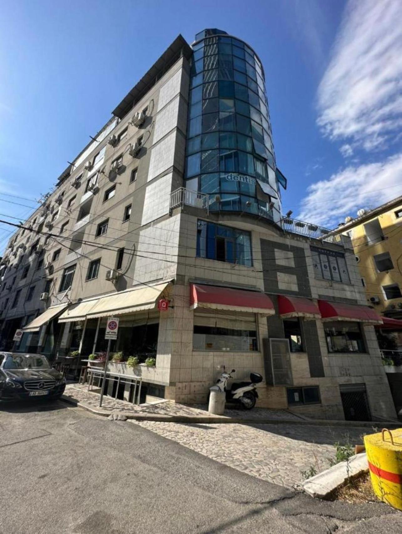 Premium Apartment In The Center 地拉那 外观 照片