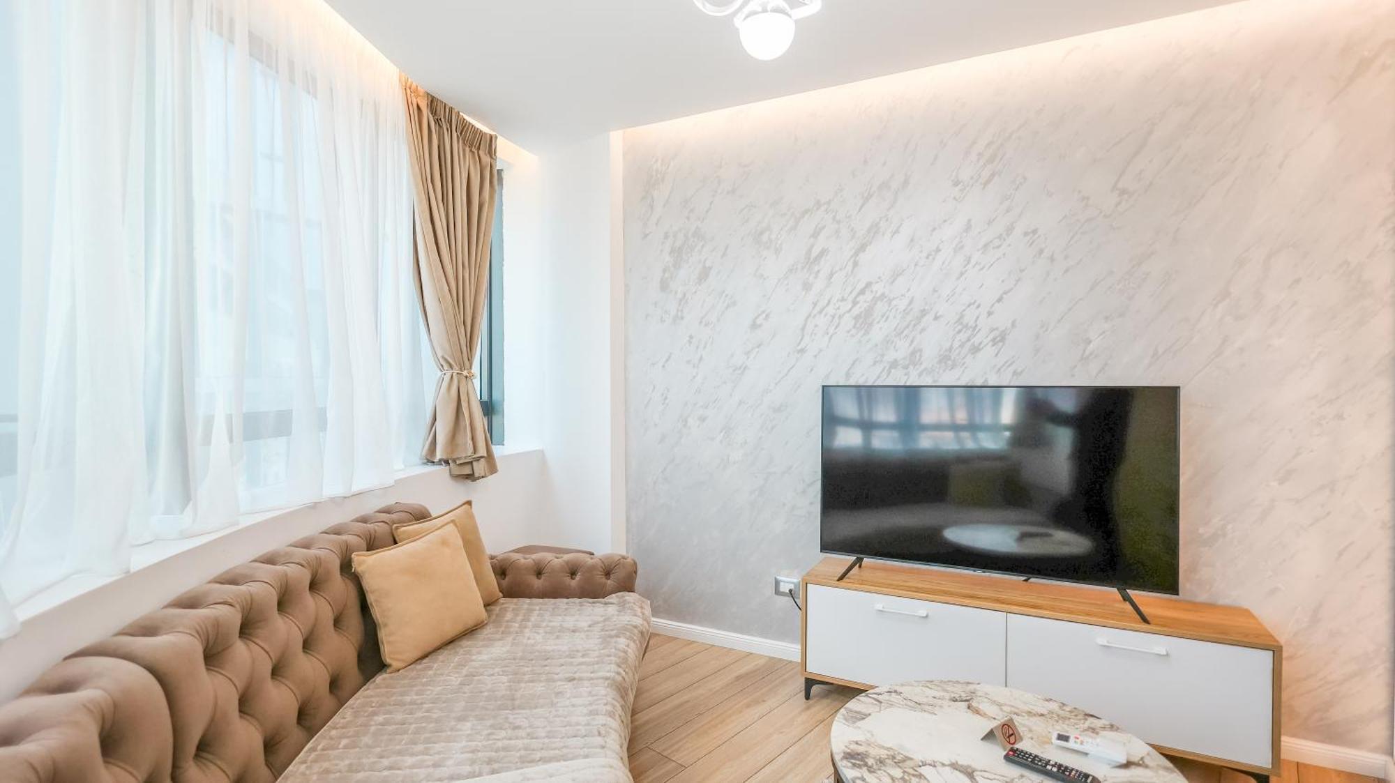Premium Apartment In The Center 地拉那 外观 照片