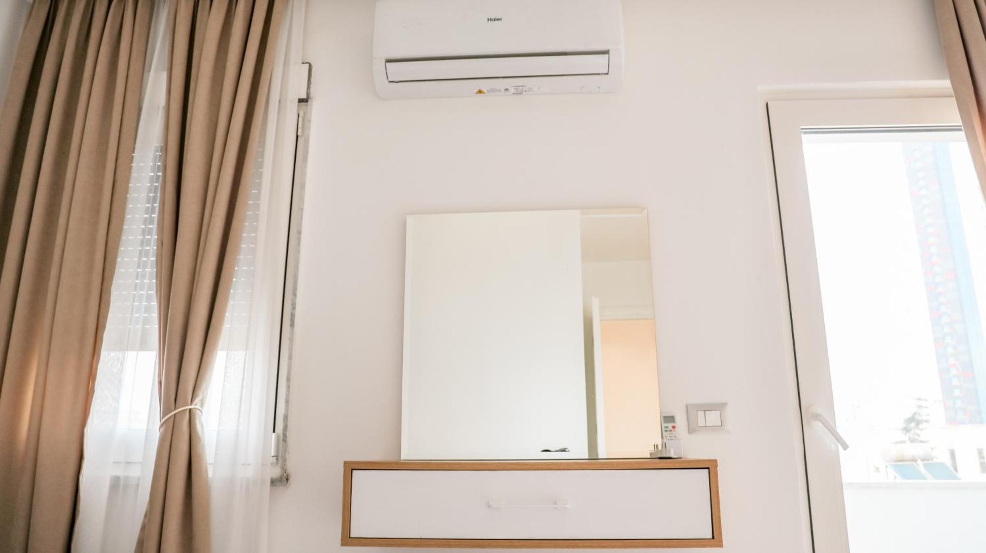 Premium Apartment In The Center 地拉那 外观 照片