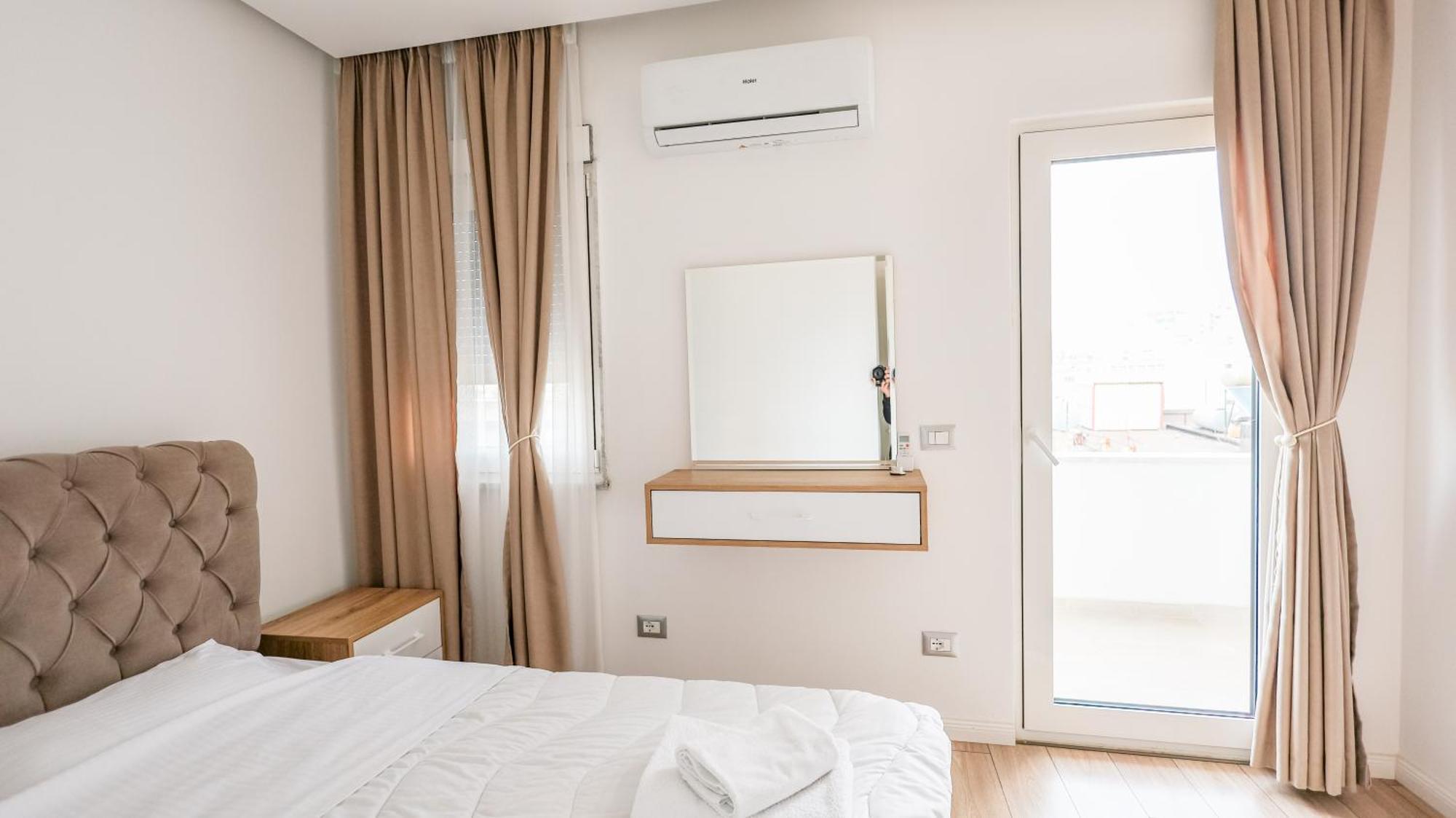 Premium Apartment In The Center 地拉那 外观 照片