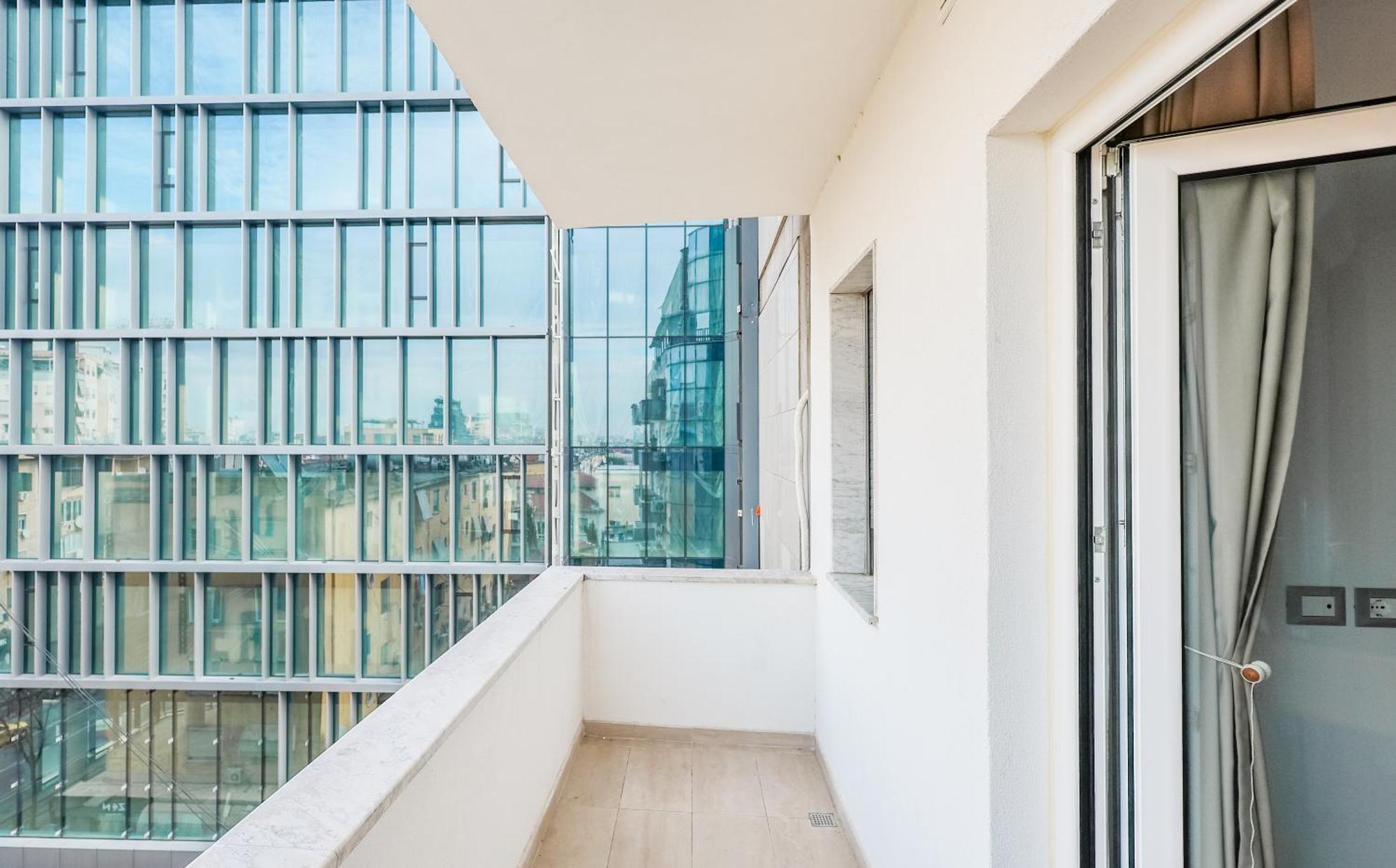 Premium Apartment In The Center 地拉那 外观 照片